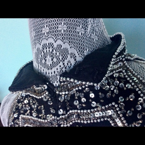 LAURENCE KAZAR NY Size L SEQUENCED GOWN - Picture 6 of 11